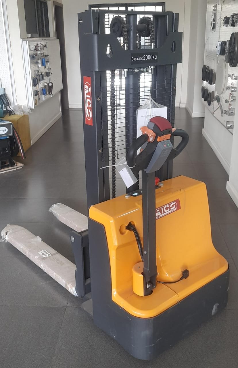 ASES2000-2.5M Aico Japan ELECTRIC STACKER Capacity 2 Tonnes (2000kgs) Lifting height 2.5 metres