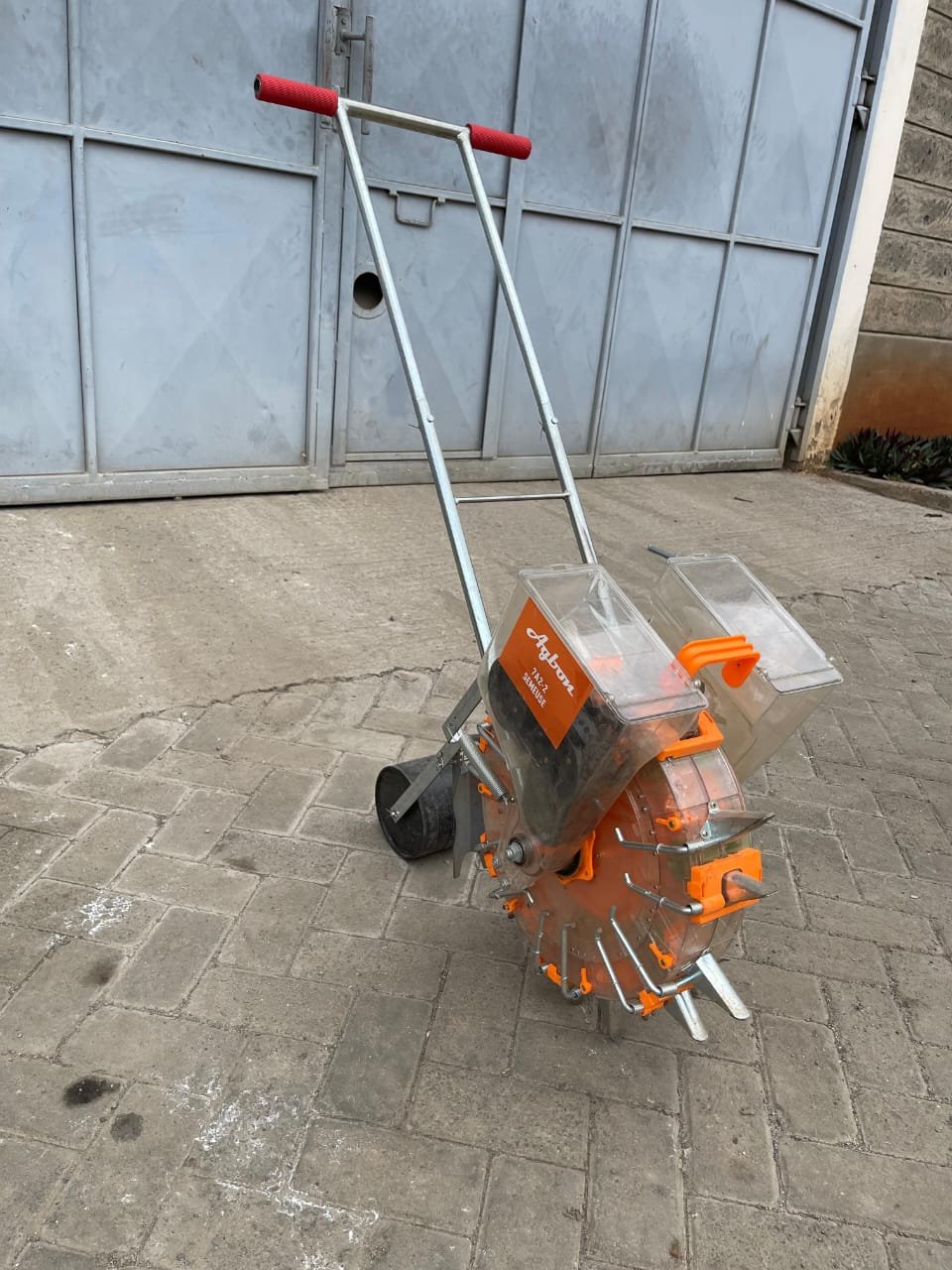 Agbon hand push seed planter