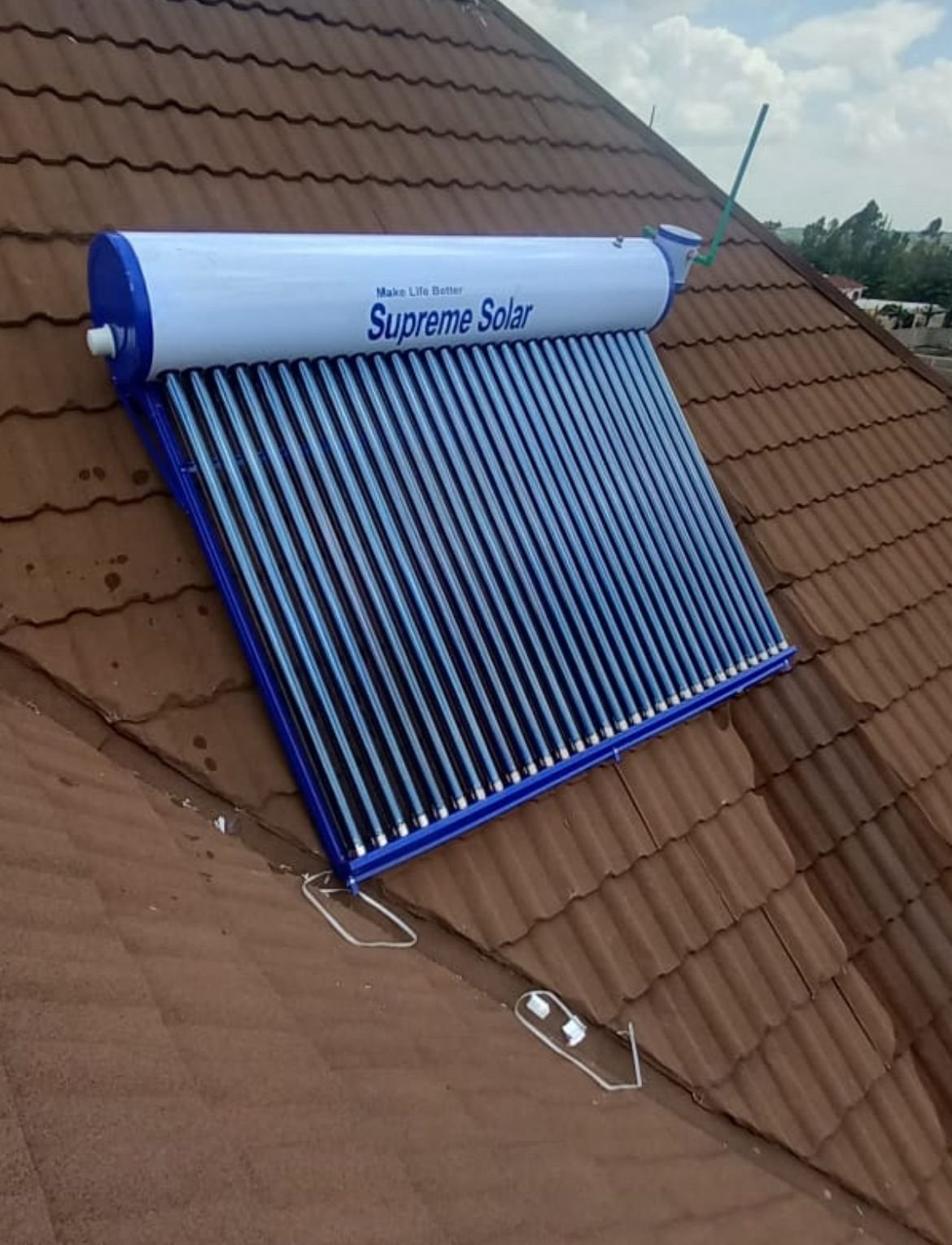 India made non pressurized SOLAR WATER HEATER supreme 200ltrs