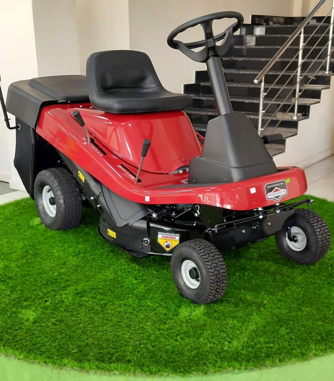 LYS30 LONCIN Brand Riding Lawn Mower 9hp 224cc 26 inches KeyStart